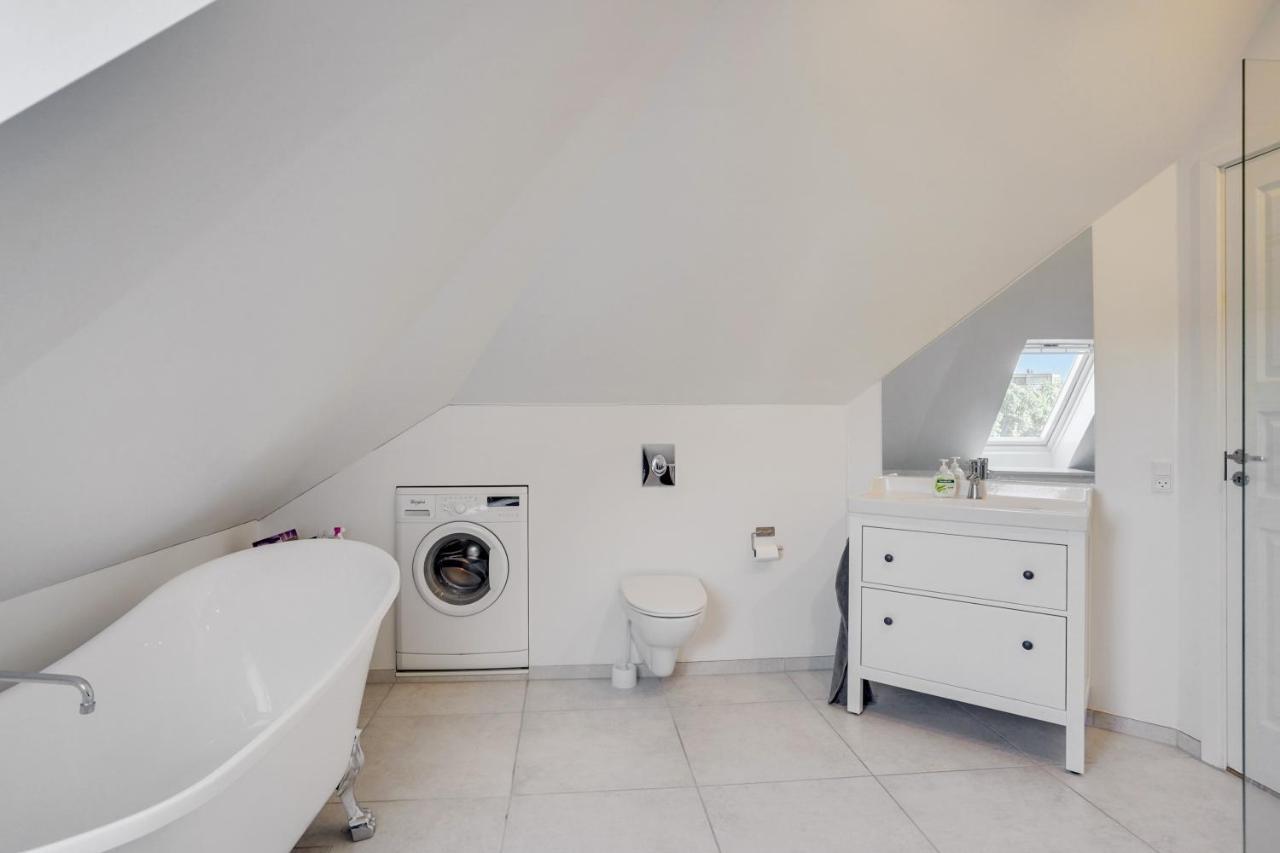 Bath Tub Penthouse In The City Aalborg Exterior photo
